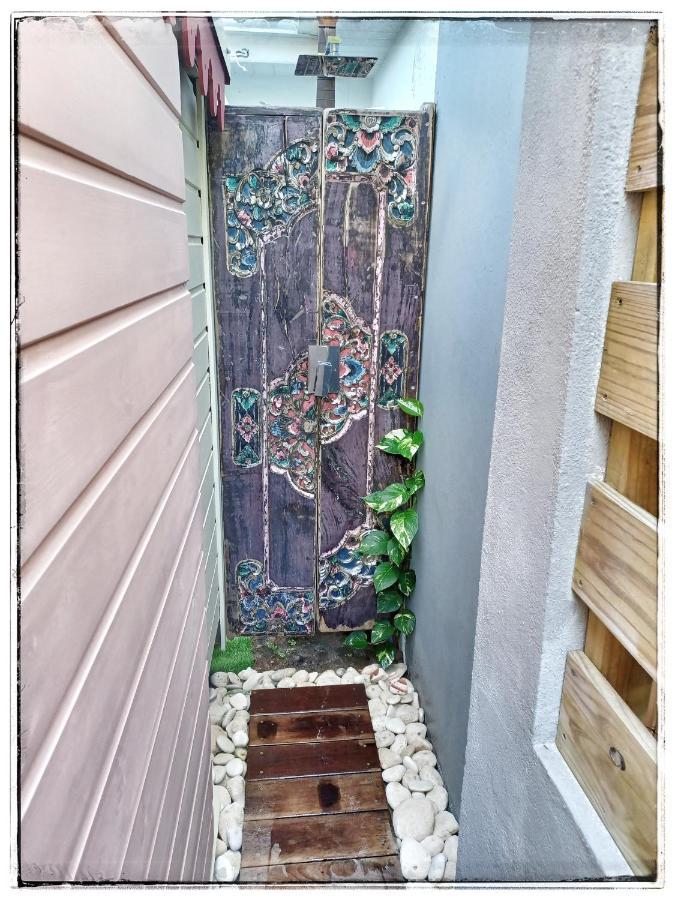 La Cabane D'Artiste Cul de Sac Exterior photo